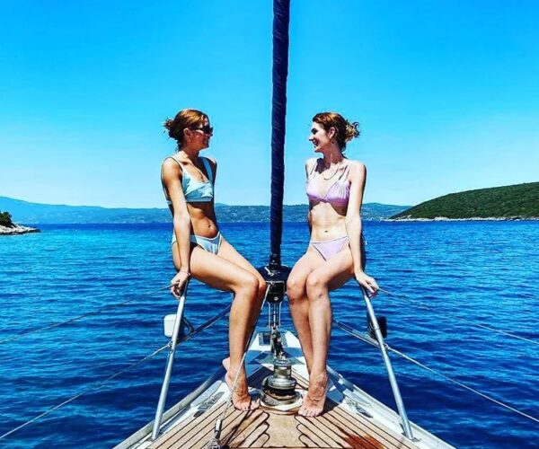 Sun, Steel & Sulfur: The Ultimate Alpha Reset in Santorini’s Waters